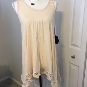 Nordstrom Chloe K crochet trim tank size M
